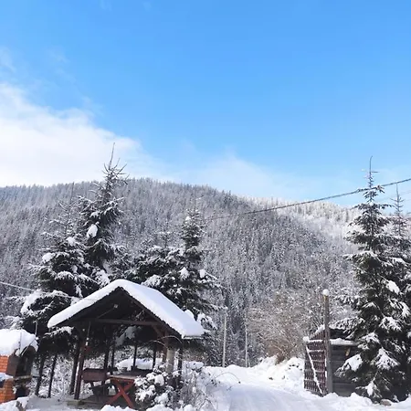 біля витягу Hotel