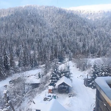 біля витягу Hotel