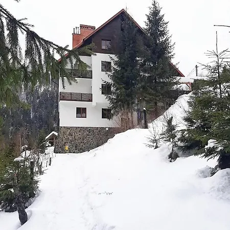 біля витягу Hotel
