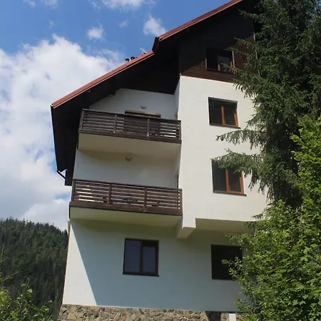 Hotel біля витягу
