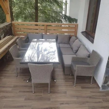 Hotel біля витягу