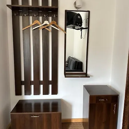 Hotel біля витягу *