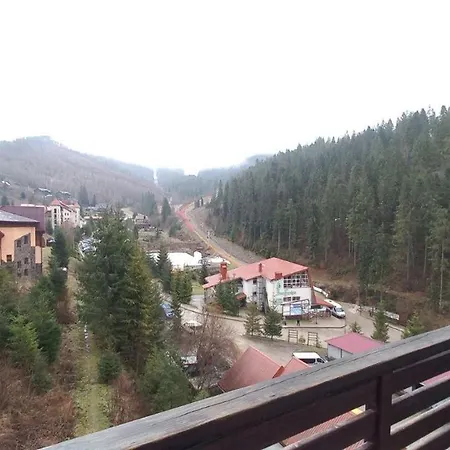 біля витягу * Slavske
