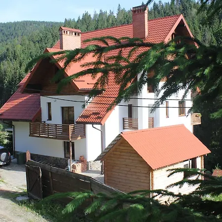 біля витягу Hotel *