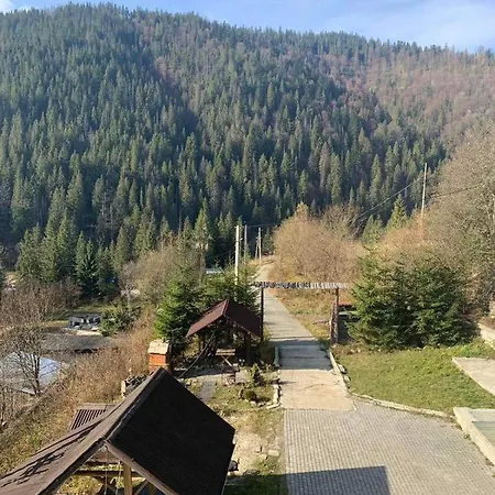 Hotel біля витягу
