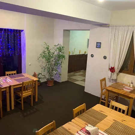 Hotel біля витягу *